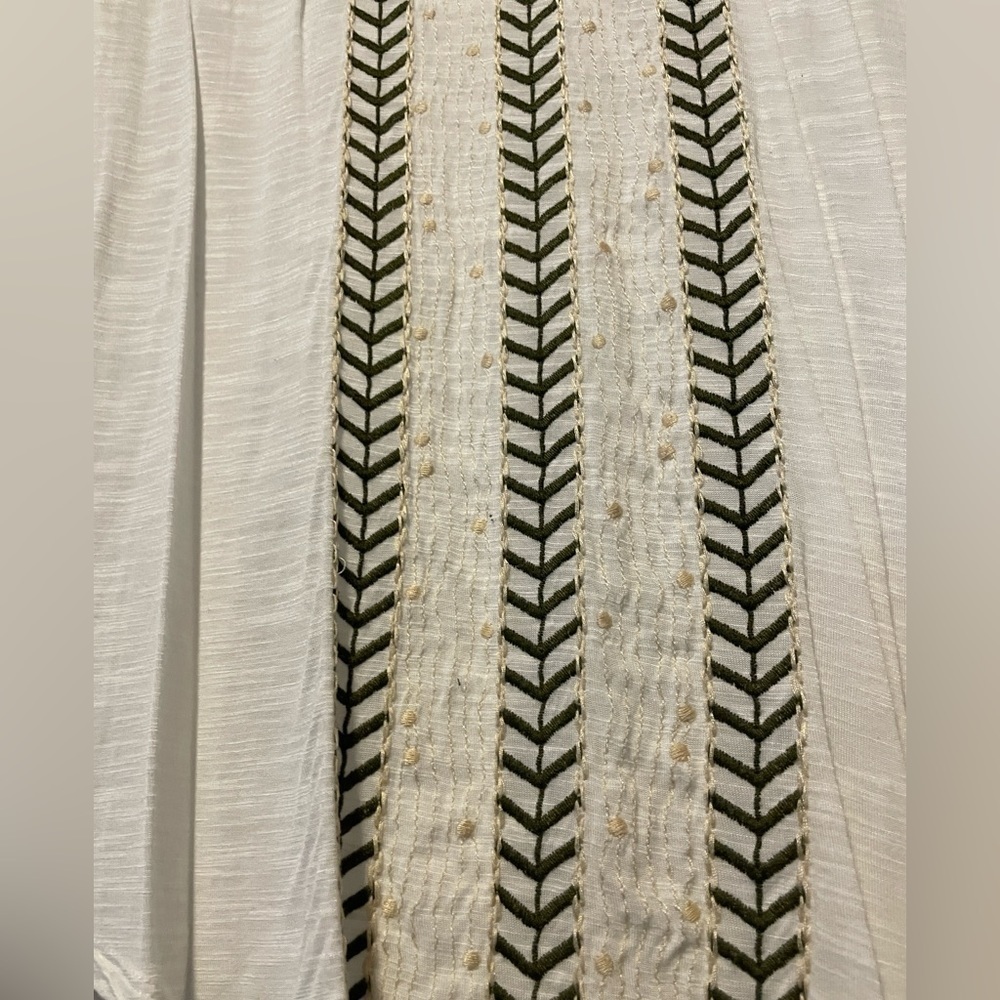 American Eagle. Size XS. Peasant style white. - Picture 4 of 5